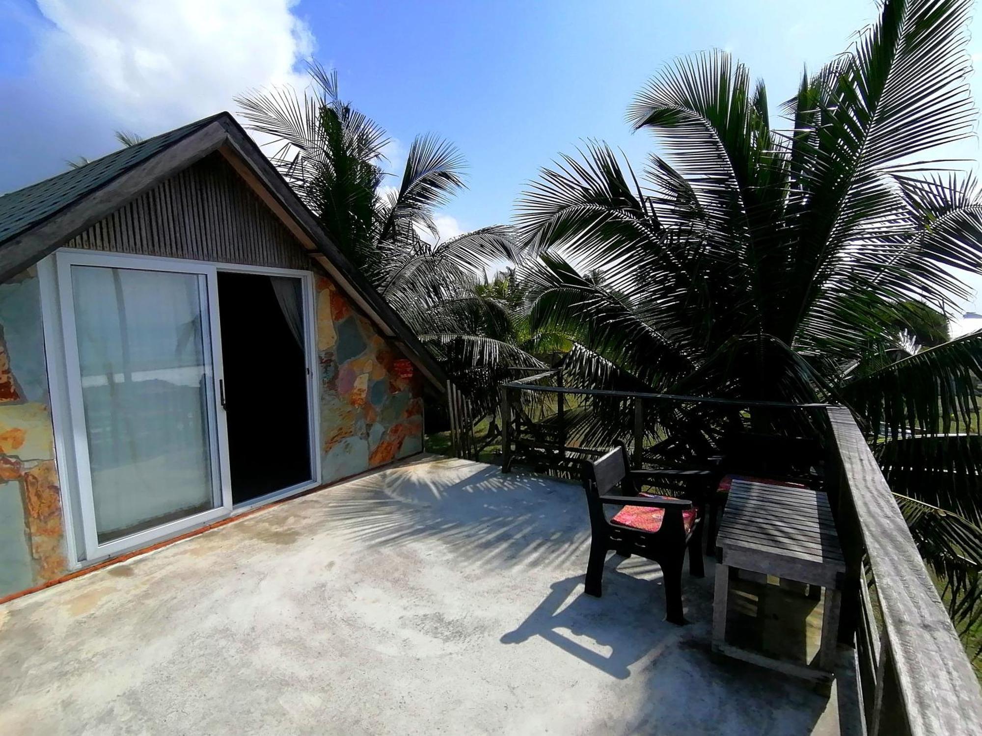 Afro Beach Eco Resort Butre Habitación foto