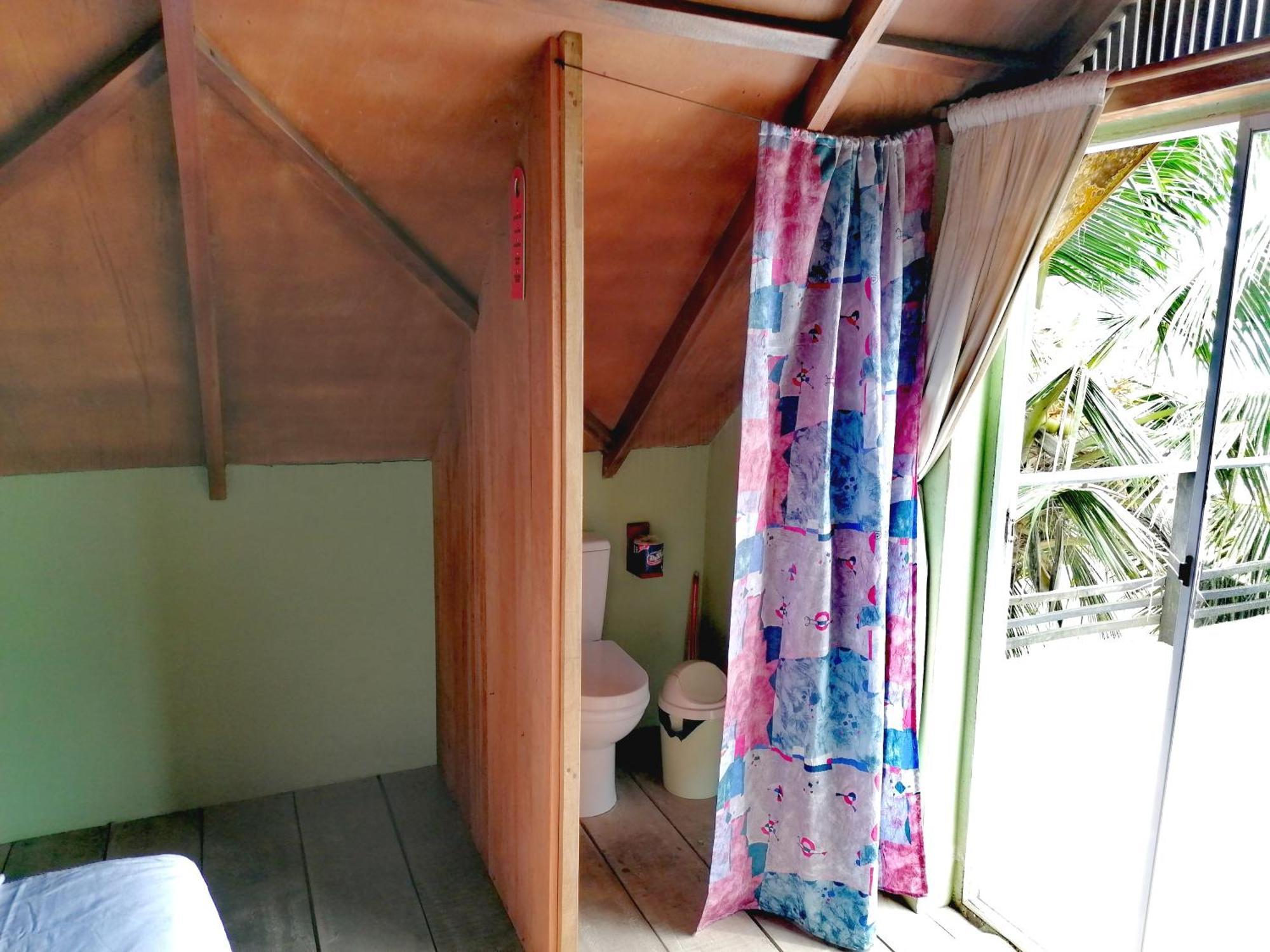 Afro Beach Eco Resort Butre Habitación foto
